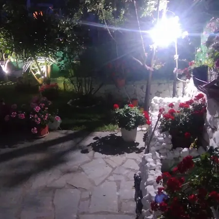 Sofis Garden Guest house